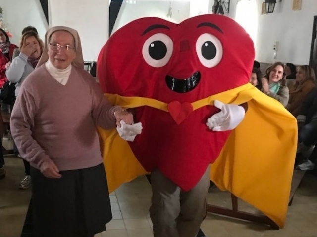 SIEMPRE ESTARÁS EN NUESTROS CORAZONES AMADA HERMANA GLADYS...